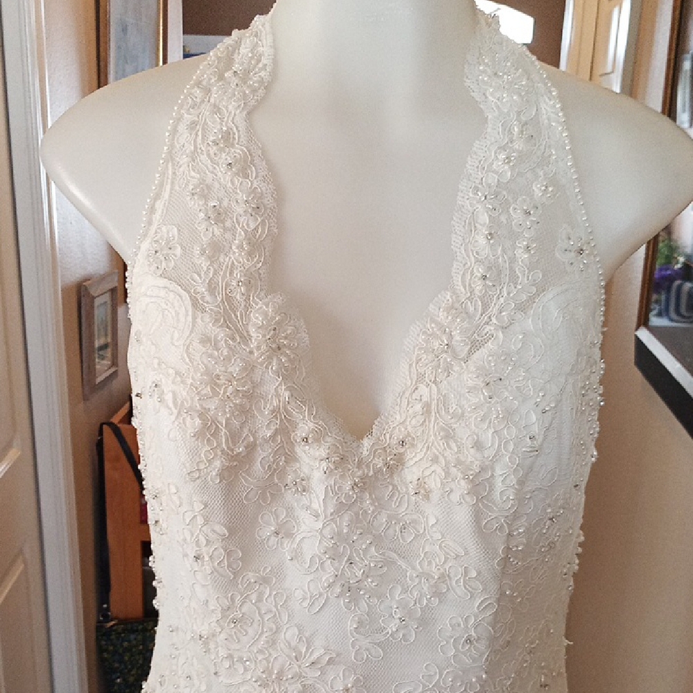 David's Bridal Ivory Halter Beaded Lace Gown By Sue Wong Size 8 - Picture 2 of 16